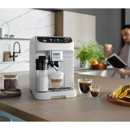 Кавомашина DeLonghi Magnifica Plus ECAM 320.60.W